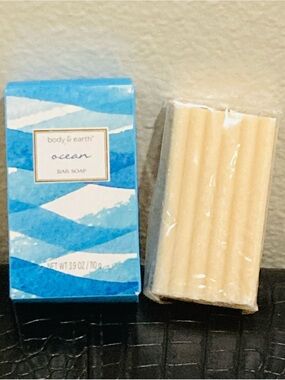 NWT Body & Earth Ocean Bar Soap - 3.9 oz Cruelty Free